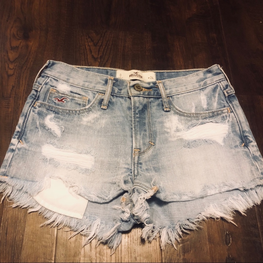 Hollister High-Rise Denim Shorts - Light Wash